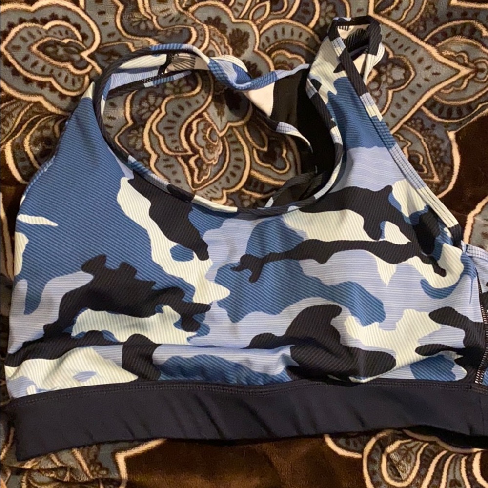 Lularoe rise sports bra invincible